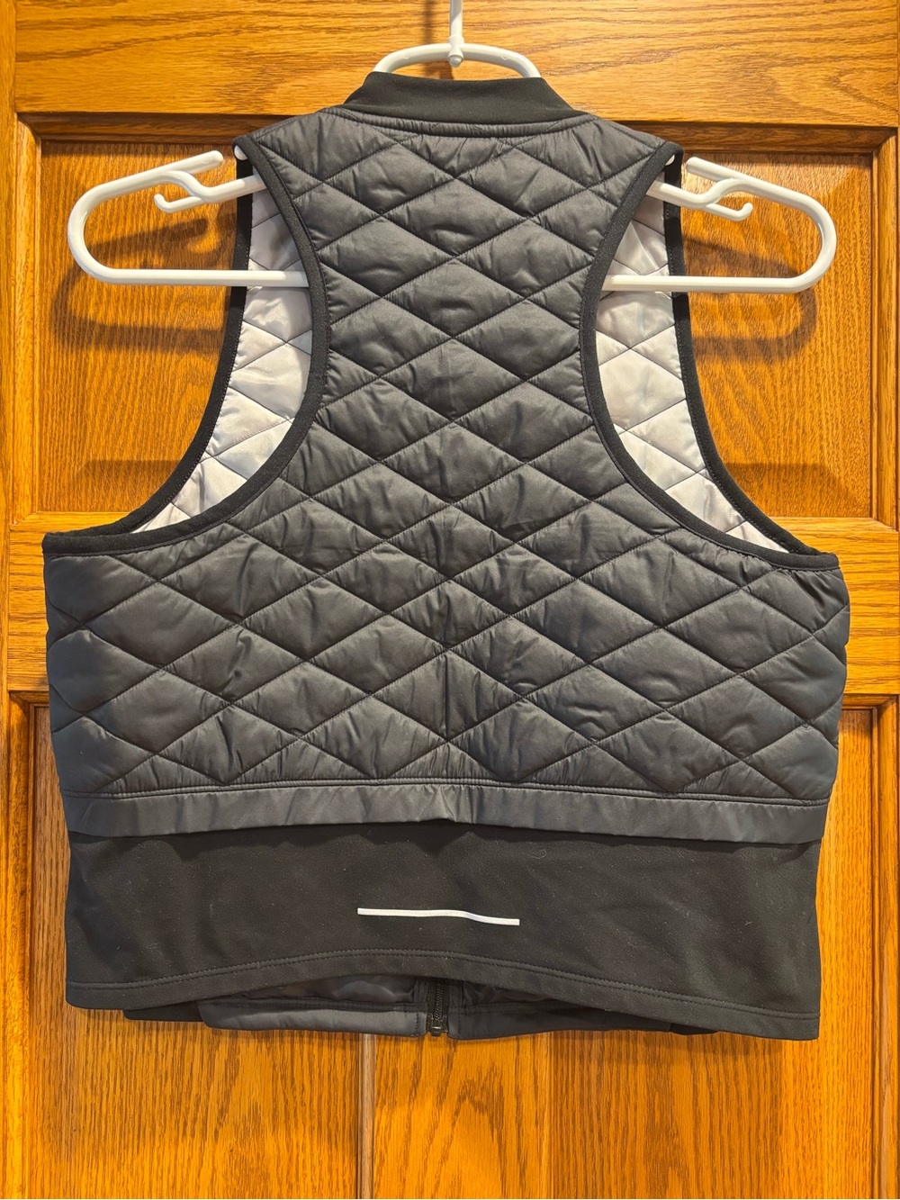 Nike Black Quilted Running Vest - Picture 2 of 3